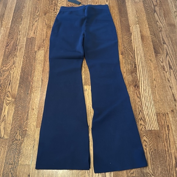 NWT Ten by Babaton Women’s Navy Flare Pants Size Small - Picture 4 of 7